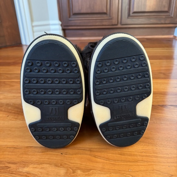 NWT Moon Boot Women's Dark Brown Fur Winter Boots US 7-8.5 / EU 39-41 - Picture 10 of 13